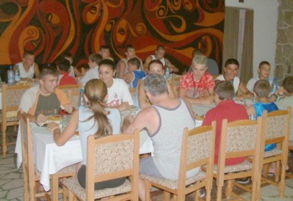 Tabere sociale pentru tinerii din Constanţa